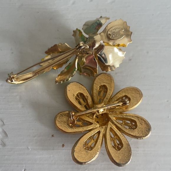 Vintage yellow floral brooch pins Original by Robert - Picture 2 of 3